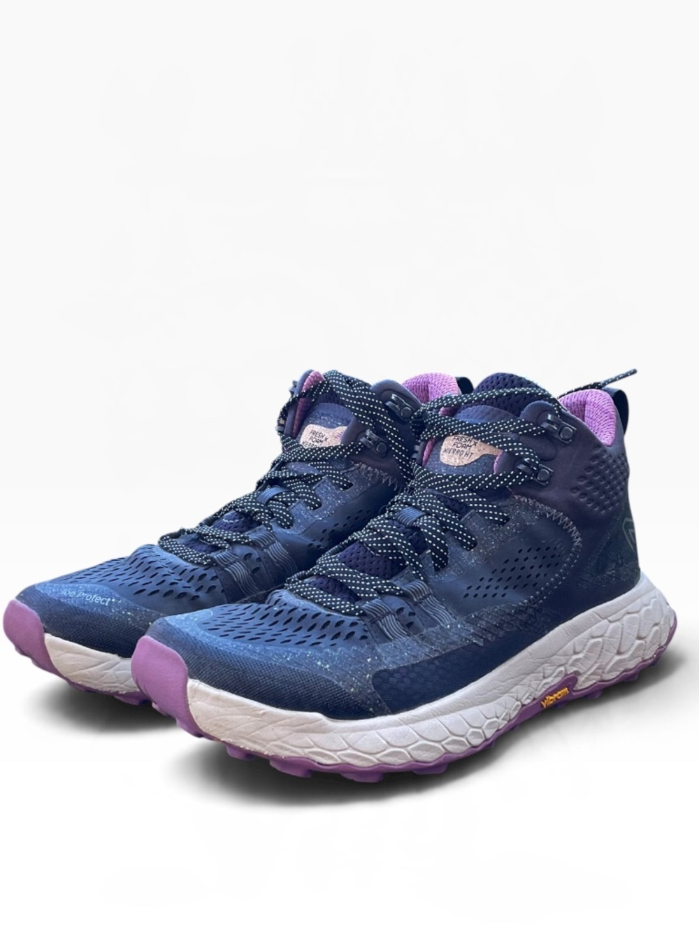 New Balance Fresh Foam Hierro v7 Mid WOMNES Size 9 D Black Purple Hiking Shoes